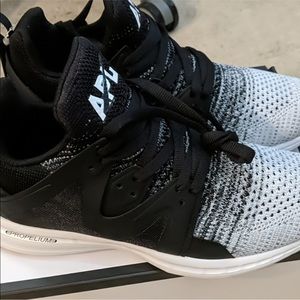 APL x Lululemon Size 8.5